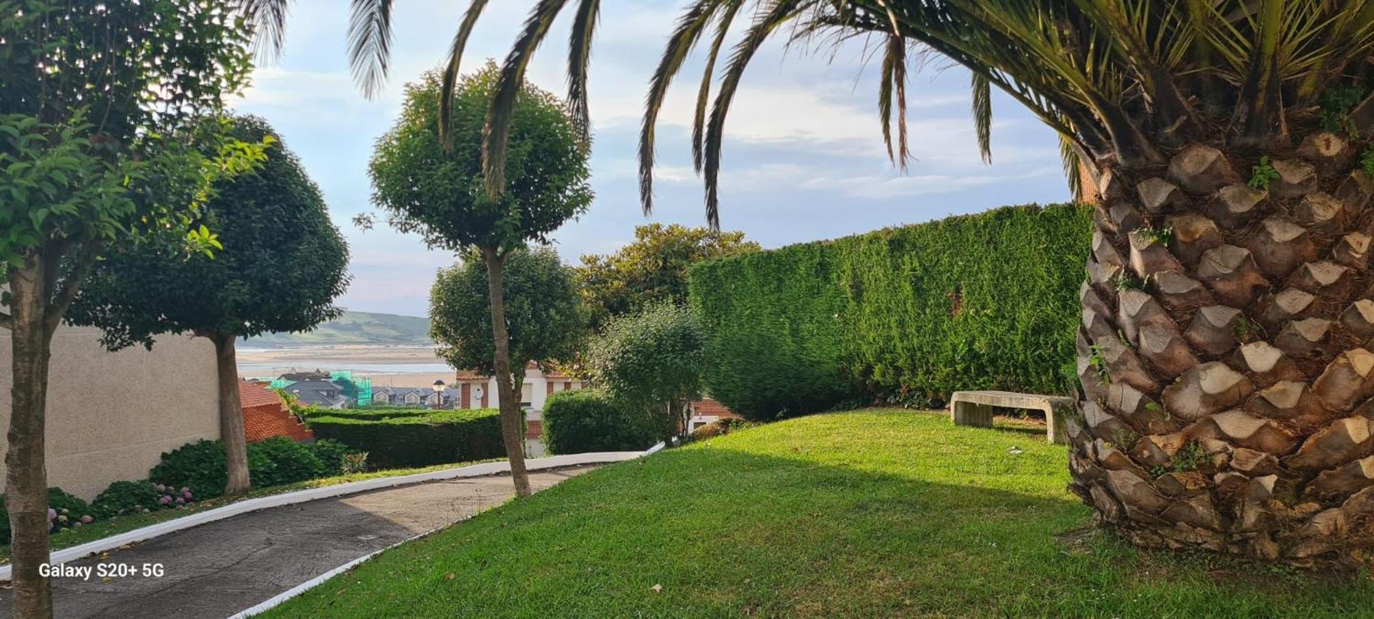 Con Terraza En Playa De Usil